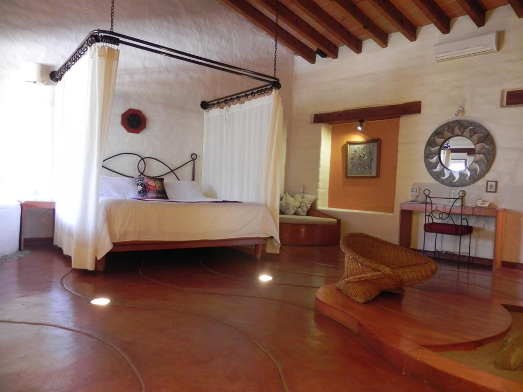 Hostal De La Luz - Spa Holistic Resort Тепостлан Экстерьер фото